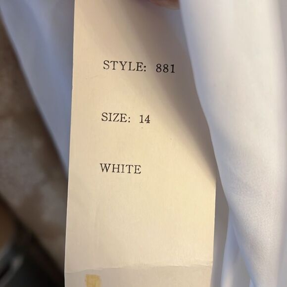 NWT Vintage Sassoon White Blouse Sz 14. Has light shoulder pads. - Picture 6 of 7
